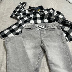 Used once h&m jeans and bottom up shirt rumi+ryder